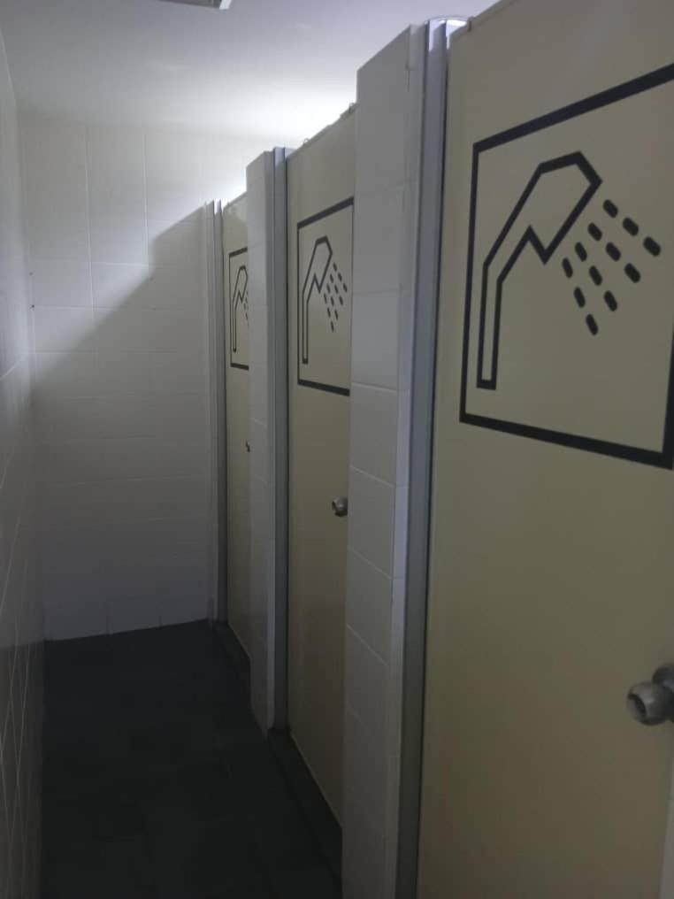 Capsule Inn コタキナバル エクステリア 写真